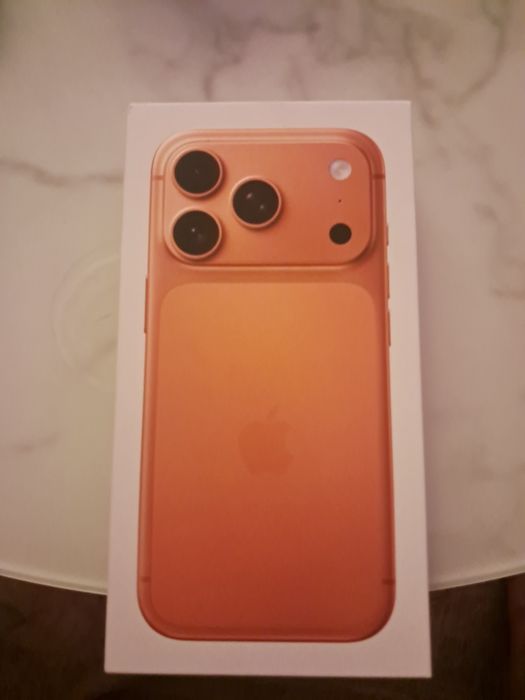 Iphone 17 pro pomarańczowy 512gb