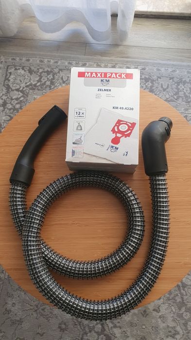 Zelmer Jupiter - wąż oraz worki.