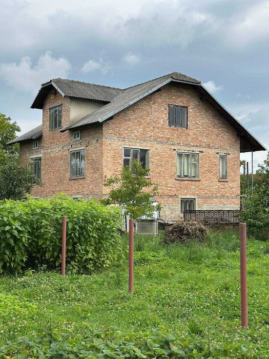 Продається будинок у передмісті Дрогобича (с.Михайлевичі)