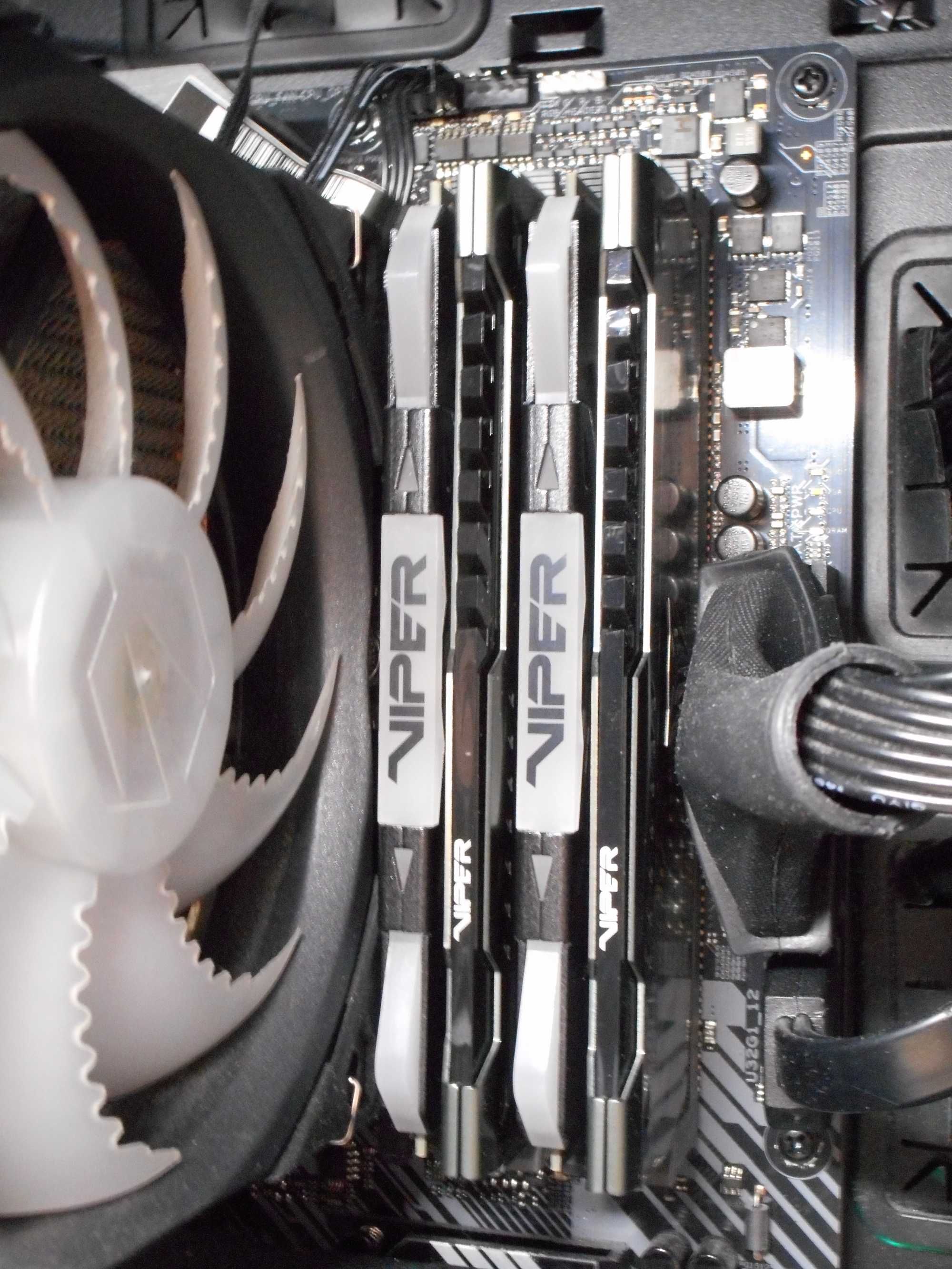 Pamięć RAM Patriot Viper Steel RGB 4133mhz DDR4 16GB CL19