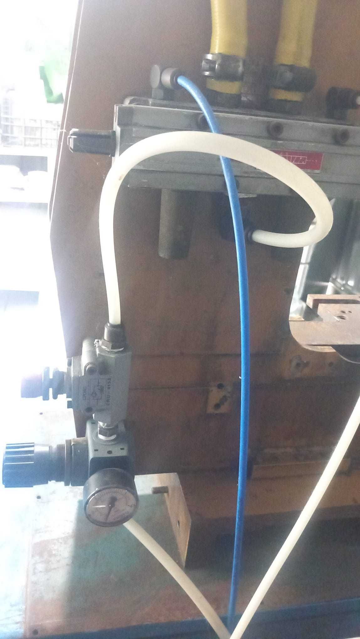 Prensa Pneumática de Bancada com Pedal + Compressor