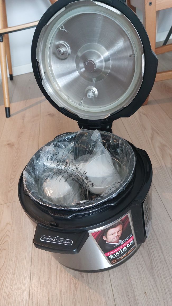 multicooker szybkowar rmc-m110e (nieużywany)