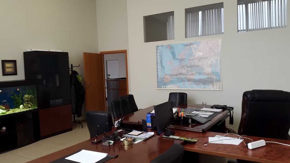 Офис 131 м. кв. свой, без комиссий.