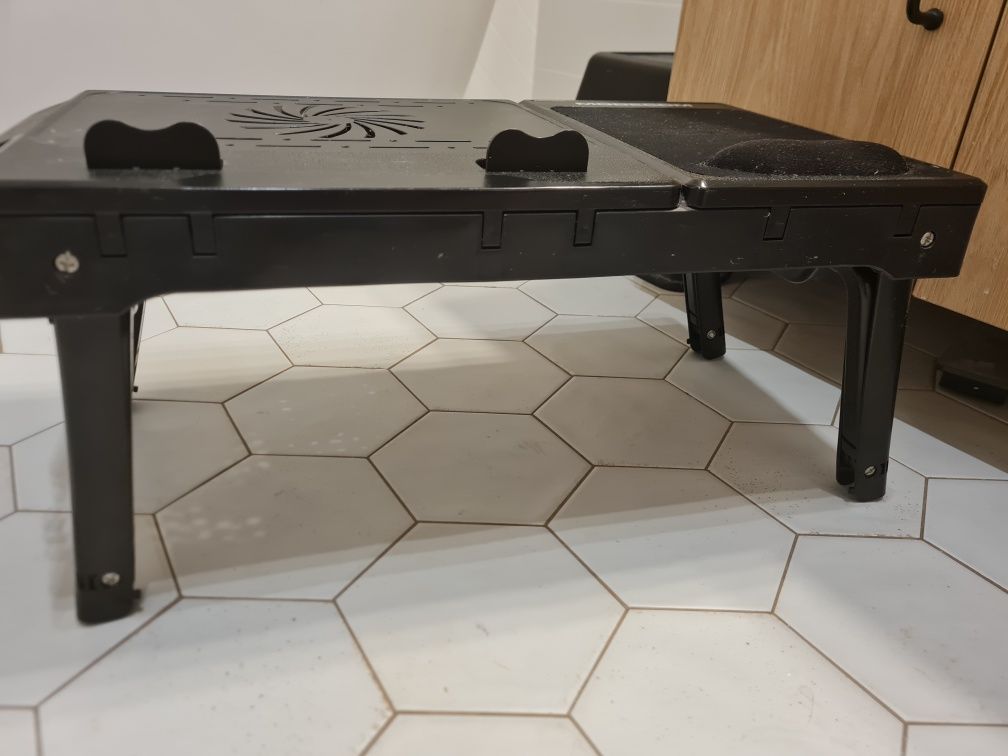 Stolik pod laptopa Modecom