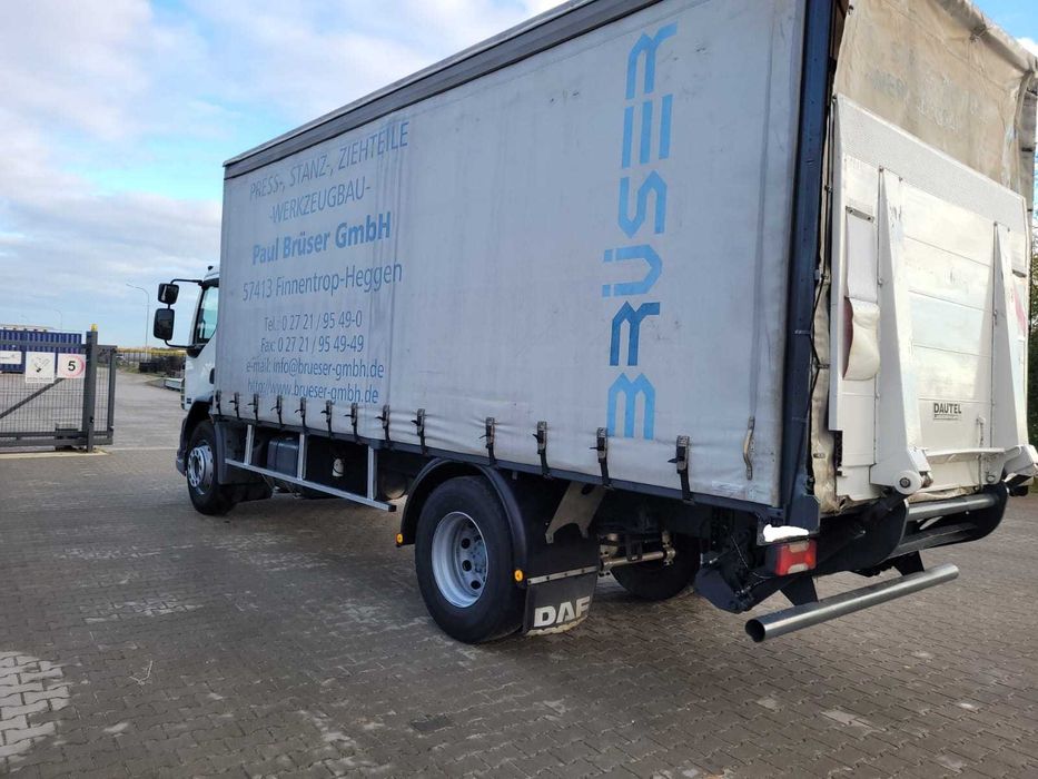 DAF LF 55.220 – Stan bardzo dobry! Winda, ładowność 10,8 t
