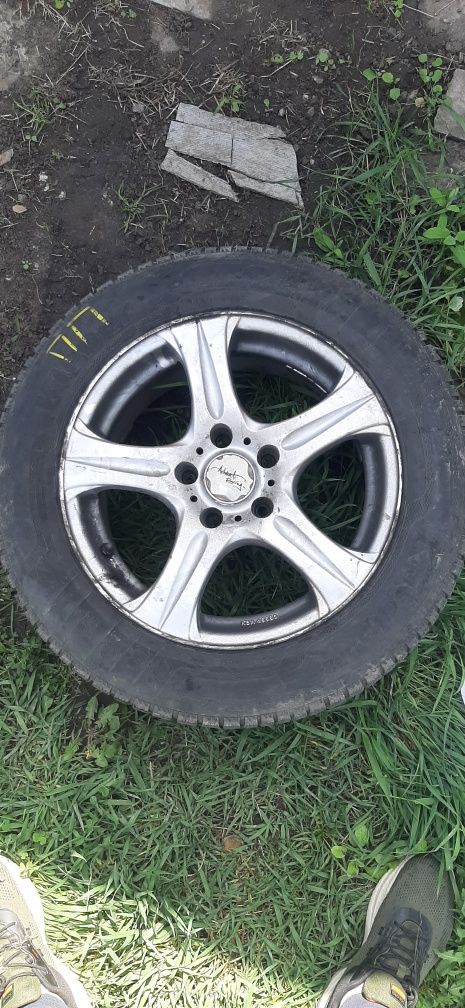 Диски с резиной зима 205/60 R16