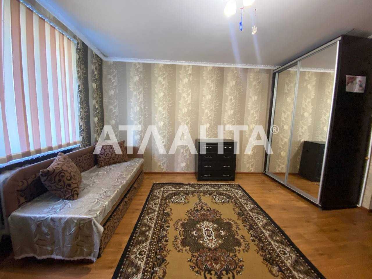 Комната с ремонтом и мебелью