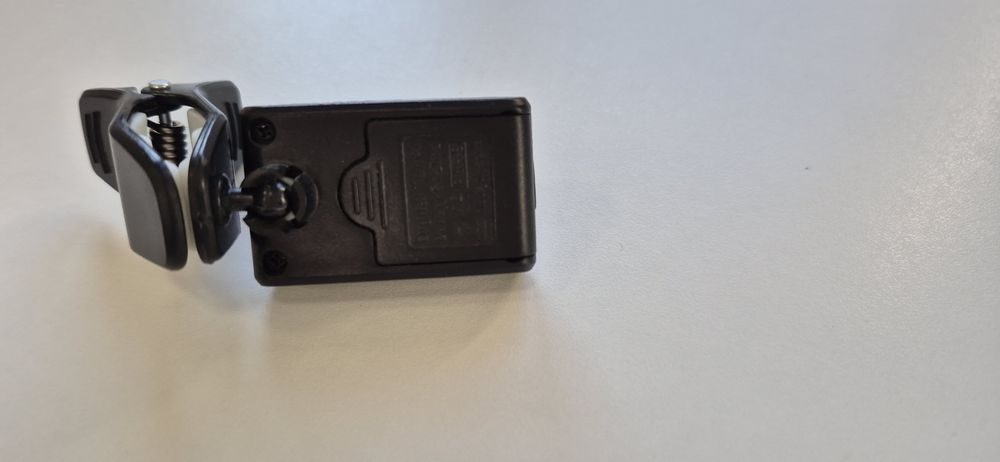 Urządzenie do strojenie gitary/stroik do gitary