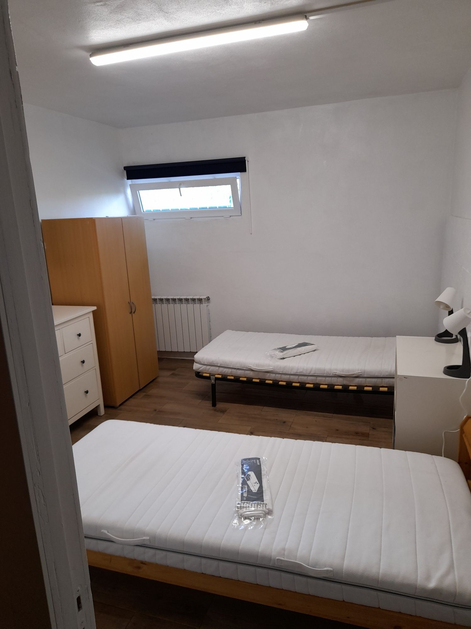 1 quarto partilhado  para menina  com cozinha 250€