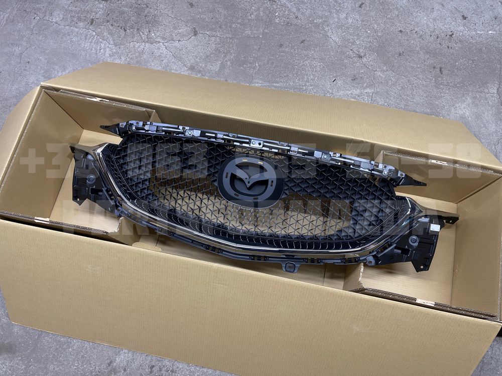Решетка в сборе с хромом Mazda CX5 KF 2017- ЭМБЛЕМА CX30 3 Bp CX9 6 GJ