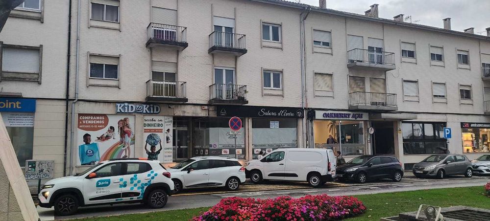 Venda ou arrendamento de espaço comercial