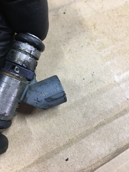 Форсунка Volkswagen Golf Bora \ Skoda Octavia \ Seat Leon 1.6 БЕНЗИН.