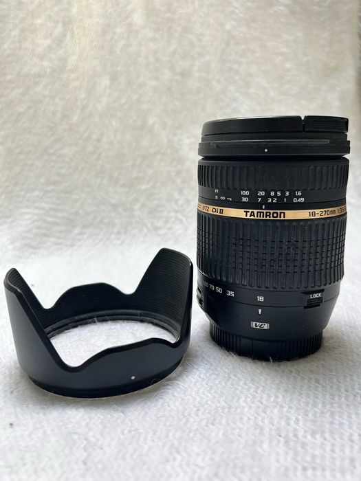 Canon EOS 80D+(50 mm)+(18-270 tamron)+(18-55 mm)+Acessórios