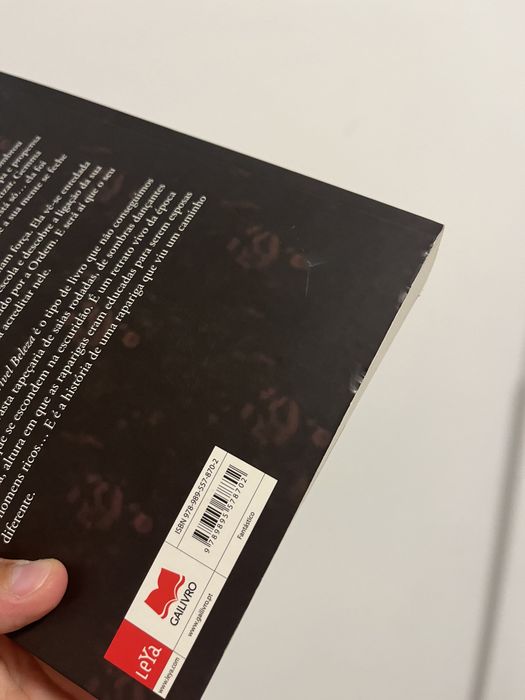 Livro Uma Grandiosa E Terrível Beleza