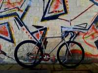 Rower Fixie Hello Bikes wersja chromowana singlespeed. Torpedo Baluma