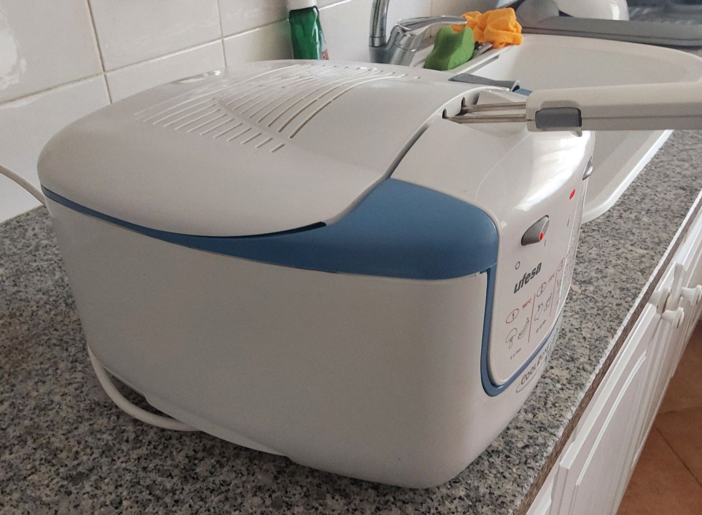 FRITADEIRA ELÉTRICA A ÓLEO 2,5 LT. Casa,Cozinha,Trabalho,Campismo,Café