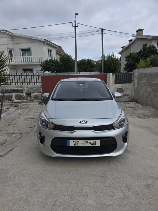 Kia Rio 1.4 comercial 5 portas