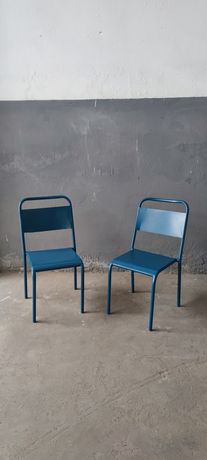 Cadeiras vintage em chapa de ferro