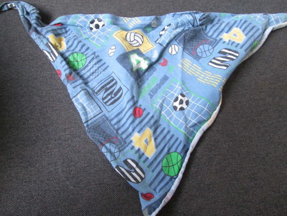 bandamka na szyję, 0-3lata, wymiary 57x40x40,dorzuce gratis do zakupów