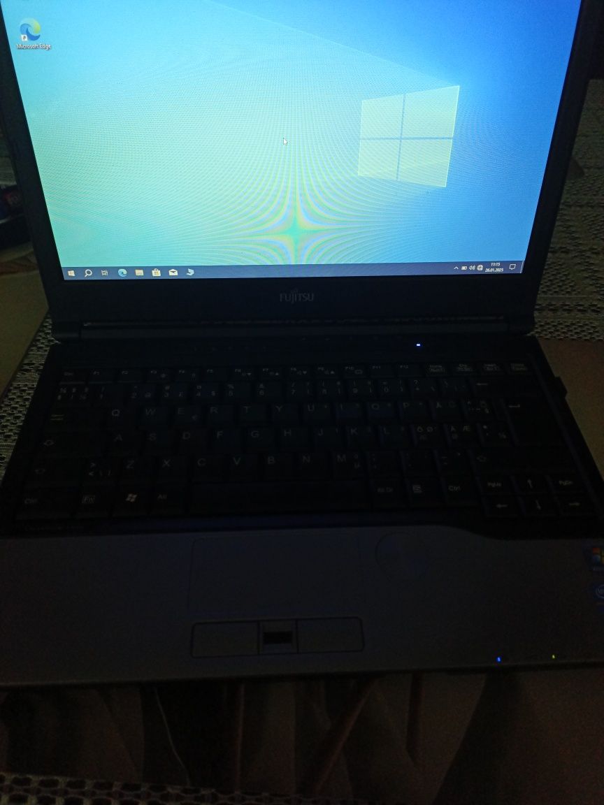 Laptop Fujitsu lifebook