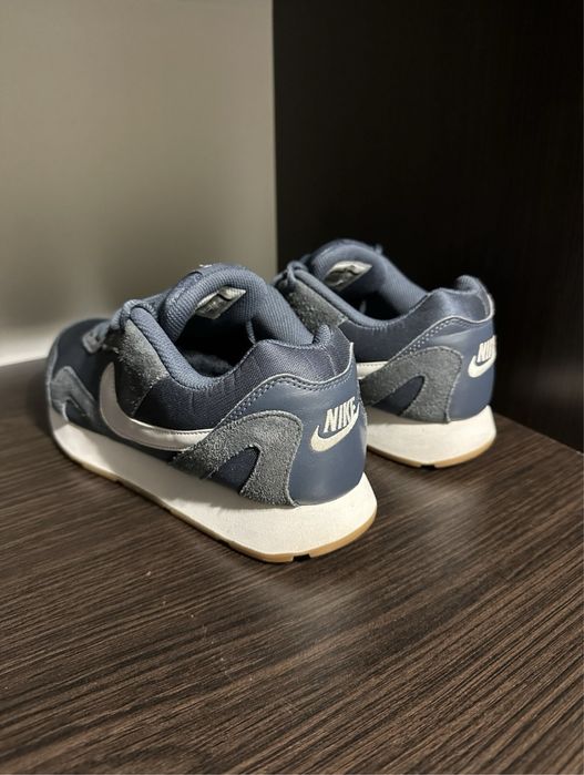 Кроссовки Nike Delfine 42 размер 26.5СМ