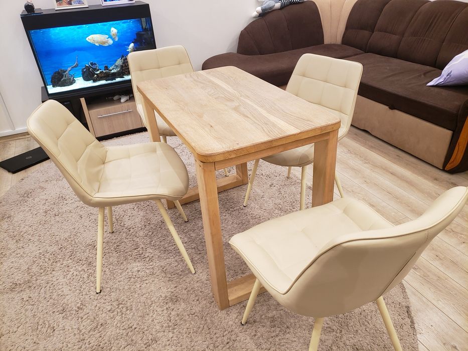 Продам кухонний комплект стіл дубовий