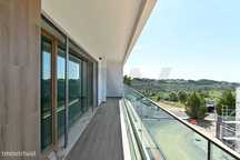 T3 de luxo com Box, em Mafra