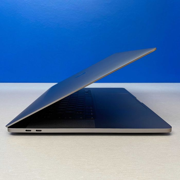 Apple MacBook Pro 16" - A2141 (i7/16GB/512GB SSD/Radeon Pro 5300M 4GB)