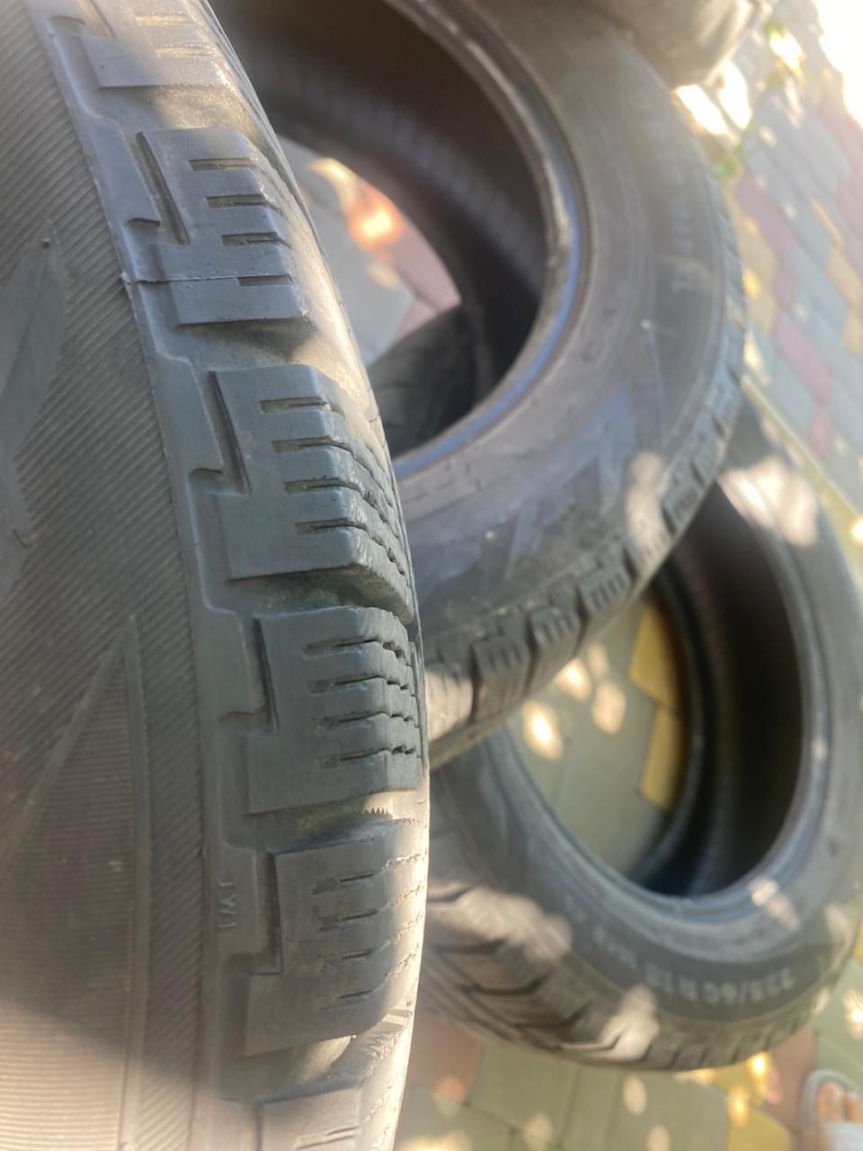 Продам ризину зимову NOKIAN NORDMAN RS2 SUV 225/60R18
