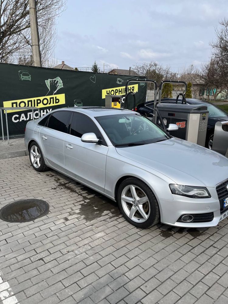 Продам Audi A4 b8 2.0t quattro