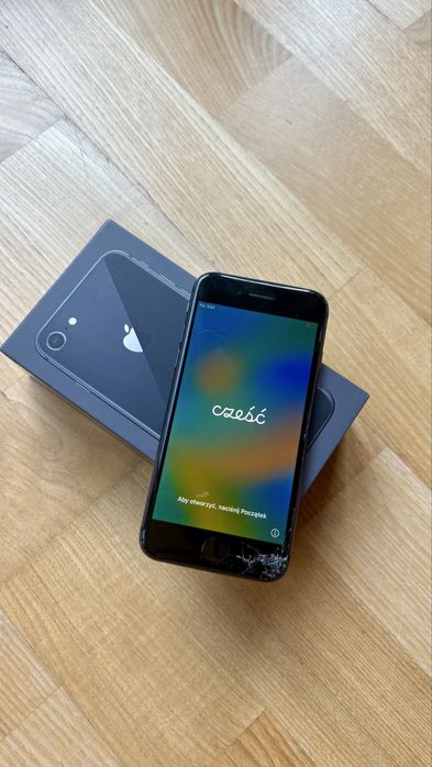 iPhone 8 128GB bateria 82%
