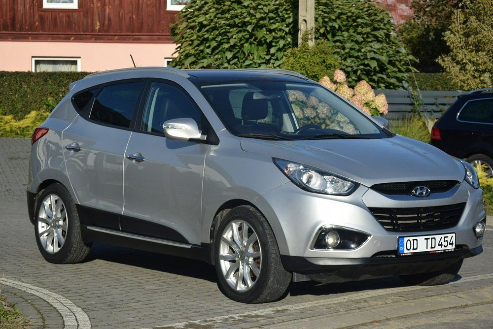 Hyundai ix35 2.0D 4x4/ Navi/ 2 Kpl Kół/ Hak/ Sprowadzony/ Opłacony