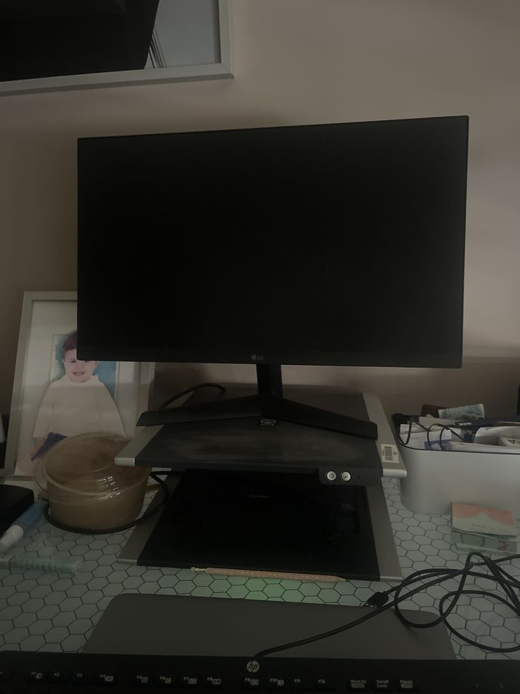 Wlevador de monitor e monitor de computador