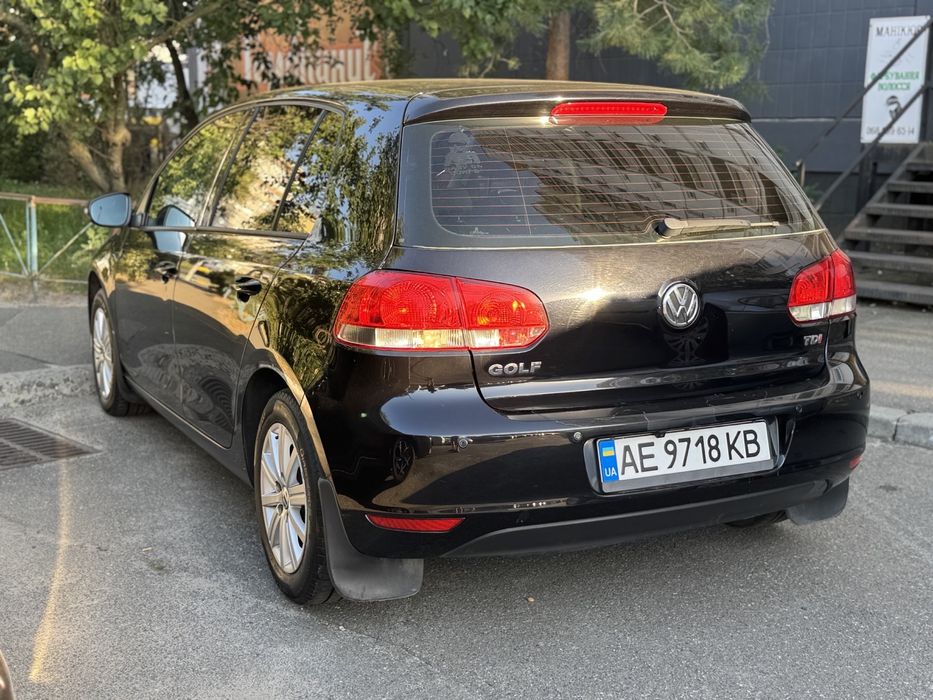 Продам офіційний Volkswagen Golf 2012 автомат