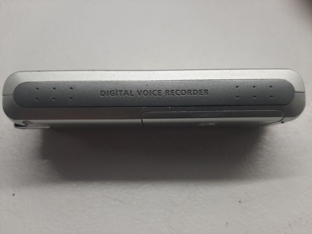 Цифровий диктофон Samsung YV-120