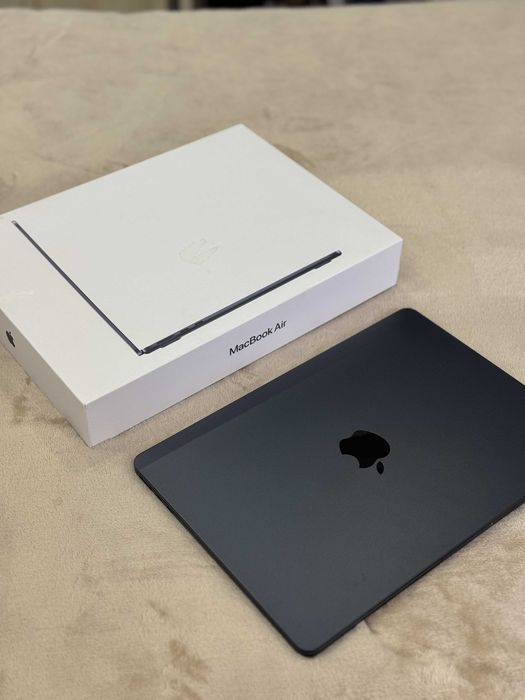 Продам MacBook Air m2