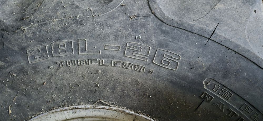 Koła od kombajnu zbożowego