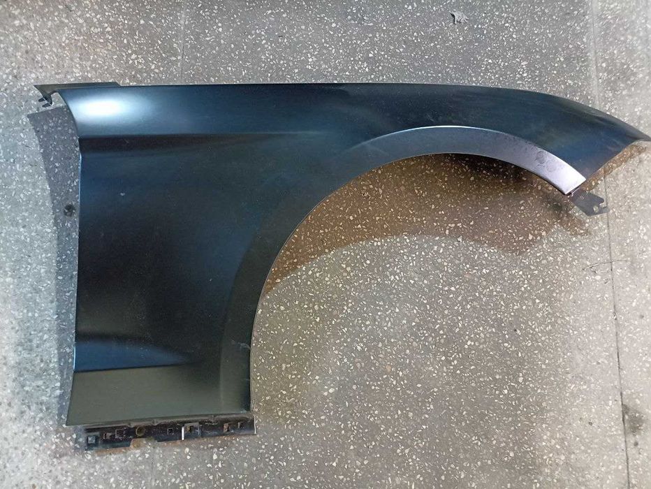 Крыло переднее  правое JR3Z16005B FORD MUSTANG 2018