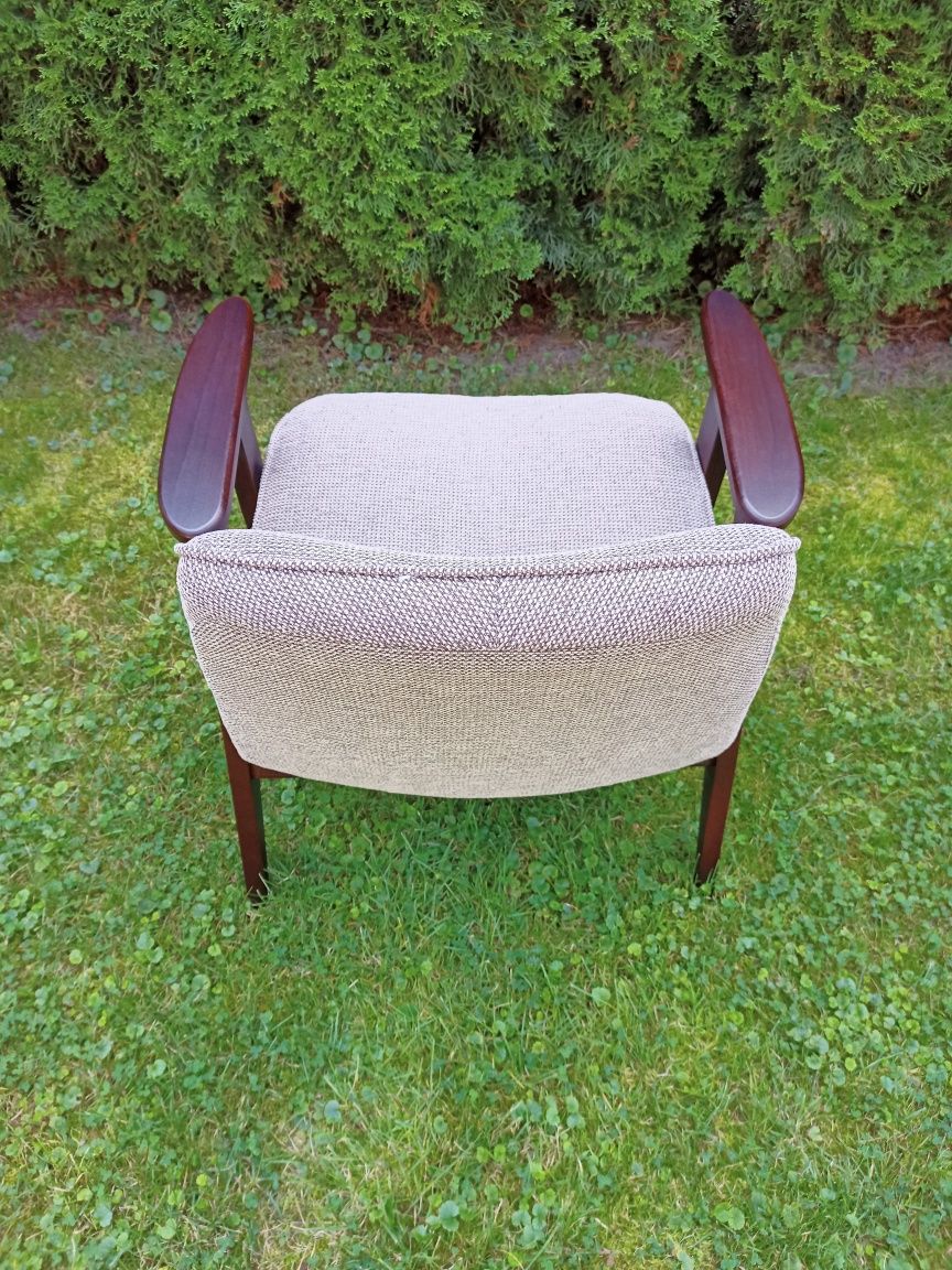 Fotel fotele Chierowski 366  design PRL