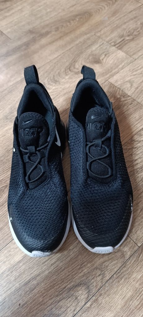 Кроссовки демисезонные Nike AIR MAX 270 AO2372-001 р.33.5 черные