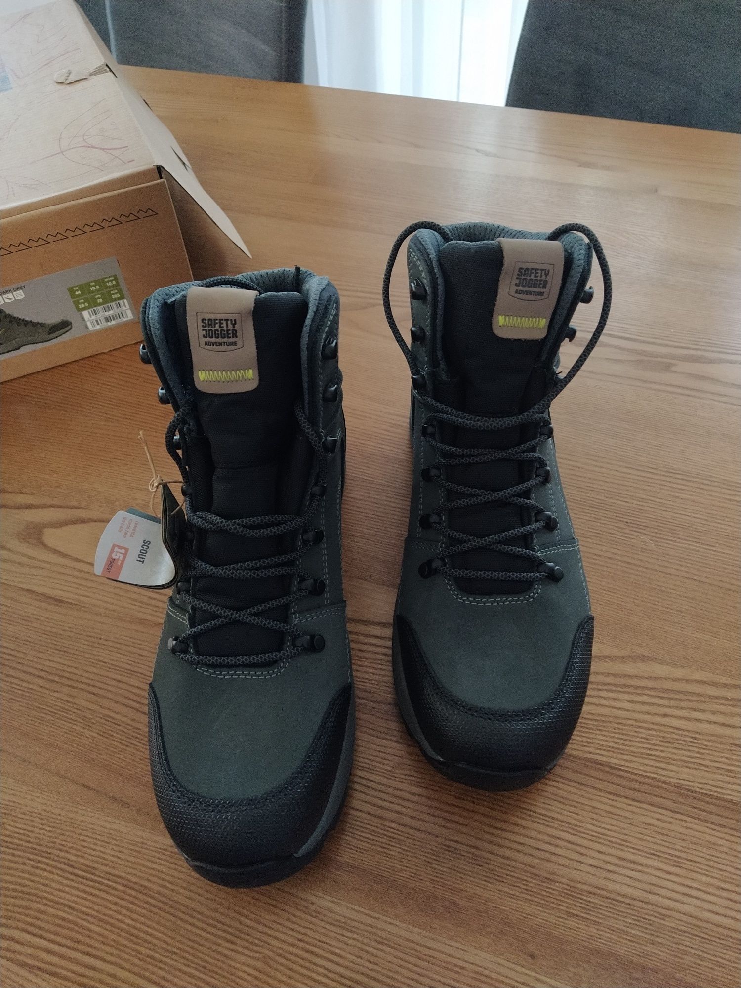 Buty trzewiki 44 trekingowe