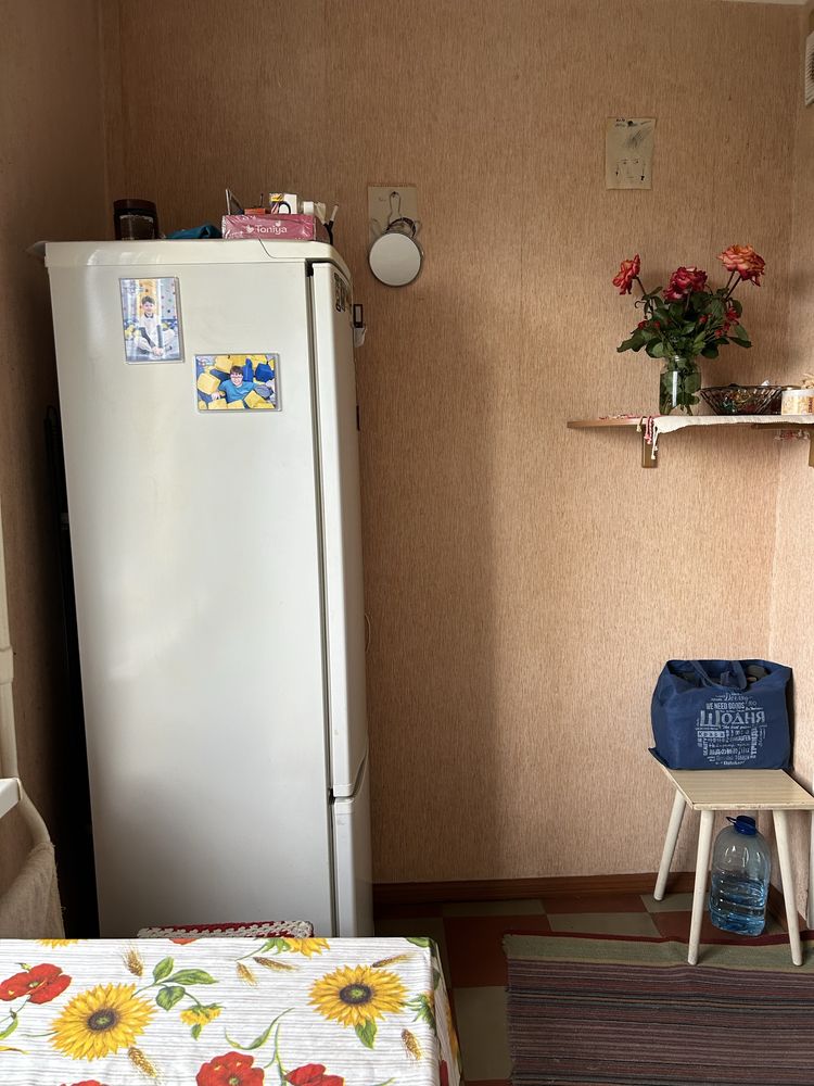 Продам 1к квартиру . Виставка . Проспект миру 60/3 .