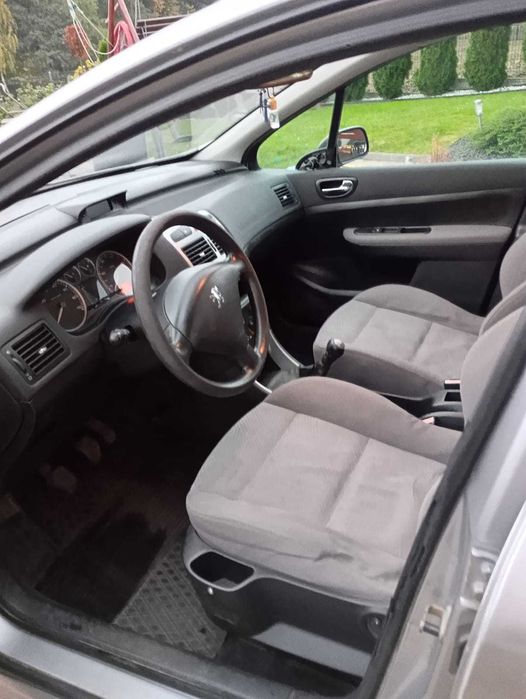 Sprzedam Peugeot 307 1.6 benzyna 2003r, hak.