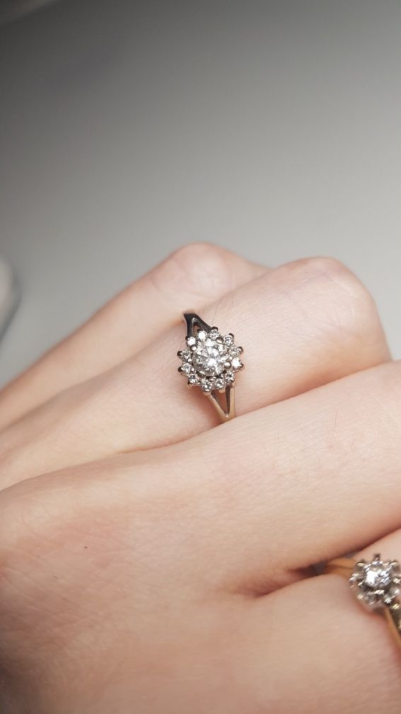 PROMOCJA 50%! Piękny pierścionek z brylantami na zaręczyny! CERTYFIKAT