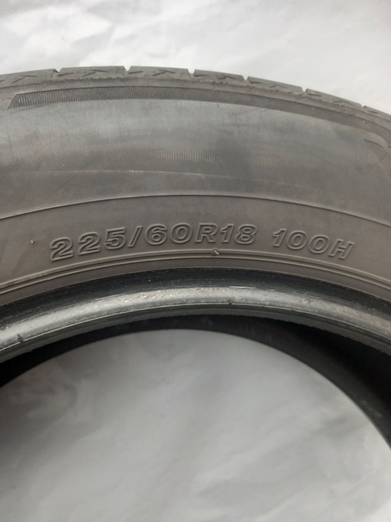 Opony letnie Bridgestone 225/60/18