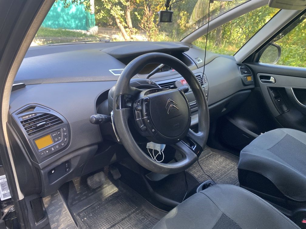 Срочно!!!Продам Citroën C4 picasso.