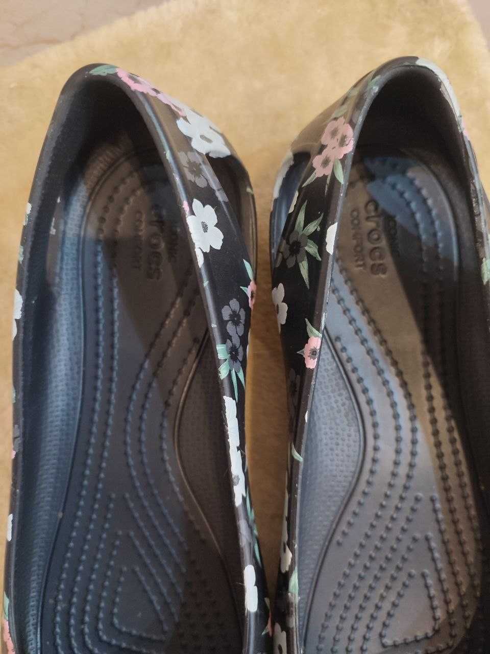 Женские балетки Crocs Comfort Printed Flat W9