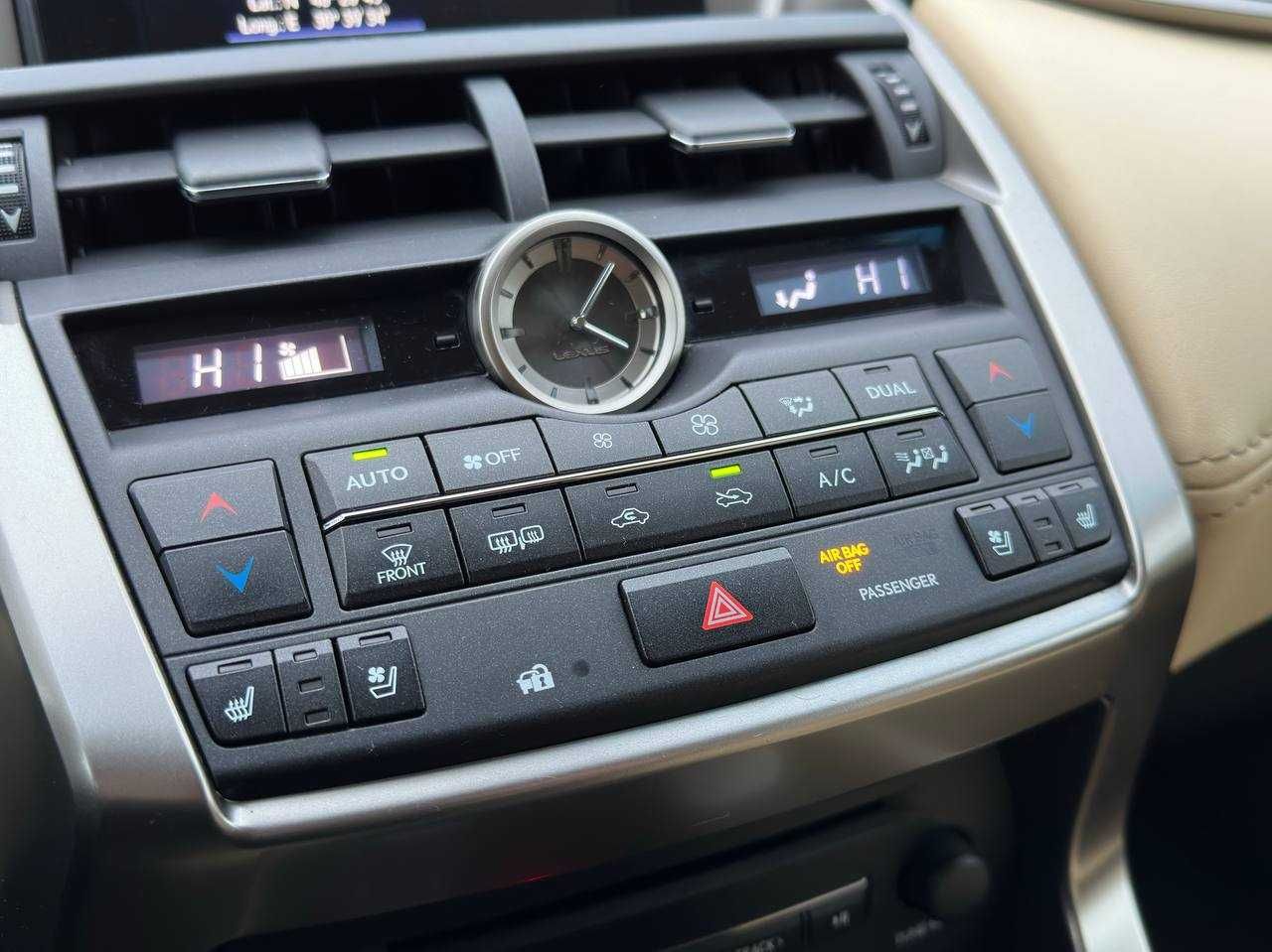 Авто Lexus NX 300Н 2014
