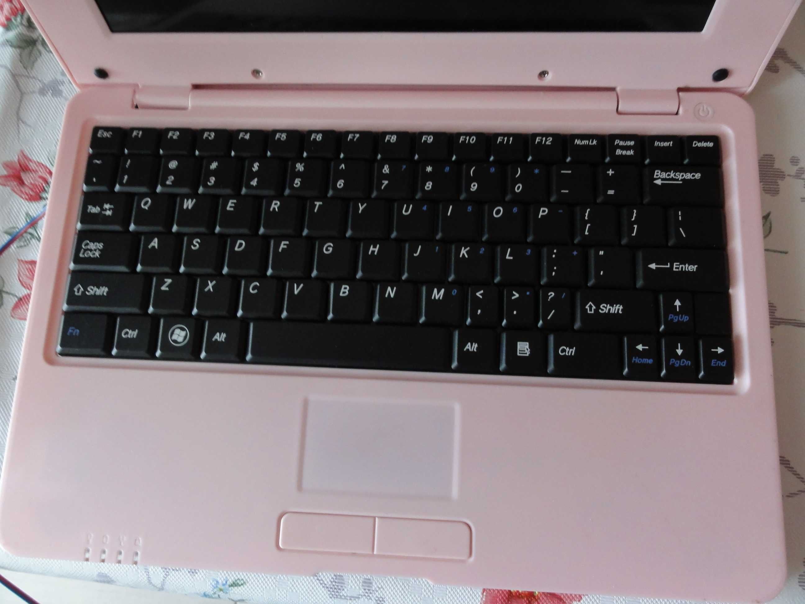 Laptop 10,1 '' CPU WM 8850 (uszkodzony na części )