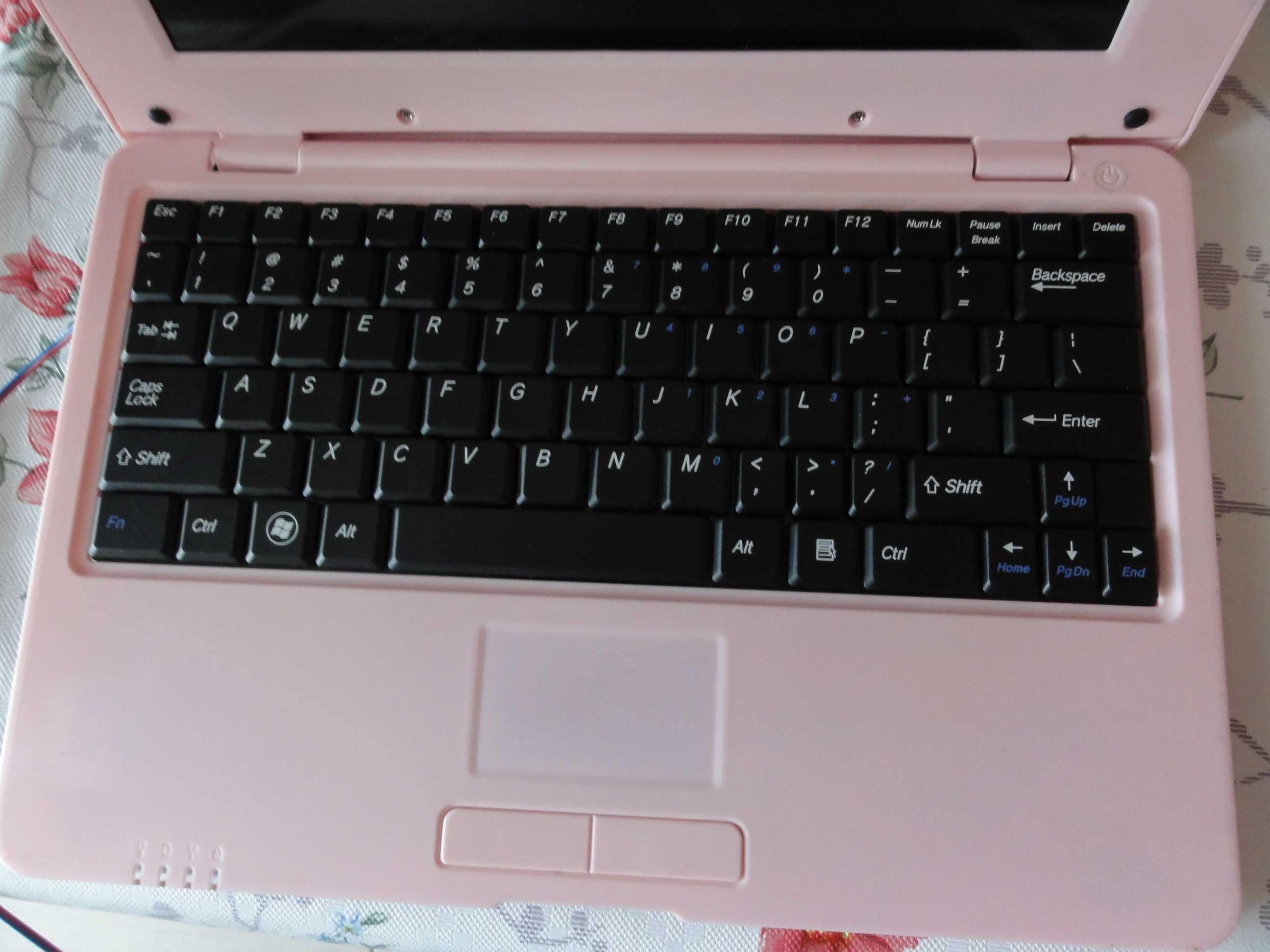 Laptop 10,1 '' CPU WM 8850 (uszkodzony na części )